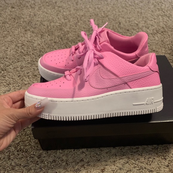 Nike Air Force Sage Low Psychic Pink